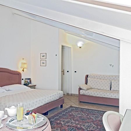 Hotel Kursaal Passignano sul Trasimeno Δωμάτιο φωτογραφία